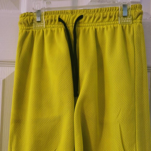 BNWT Tony Hawk Reversible Sz 4 Mesh Shorts WITH POCKETS- SO COOL!!! - Picture 3 of 15